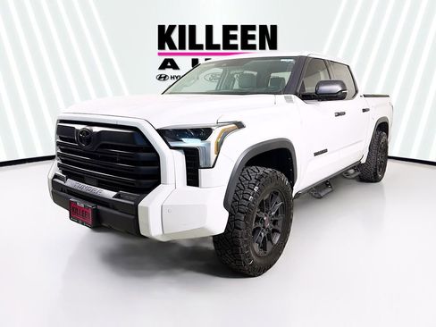 Used 2022 Toyota Tundra SR5 image 3
