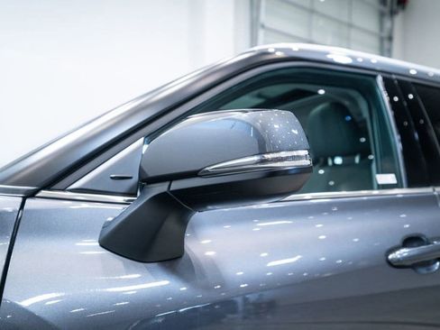 Certified 2022 Toyota Highlander XLE image 12