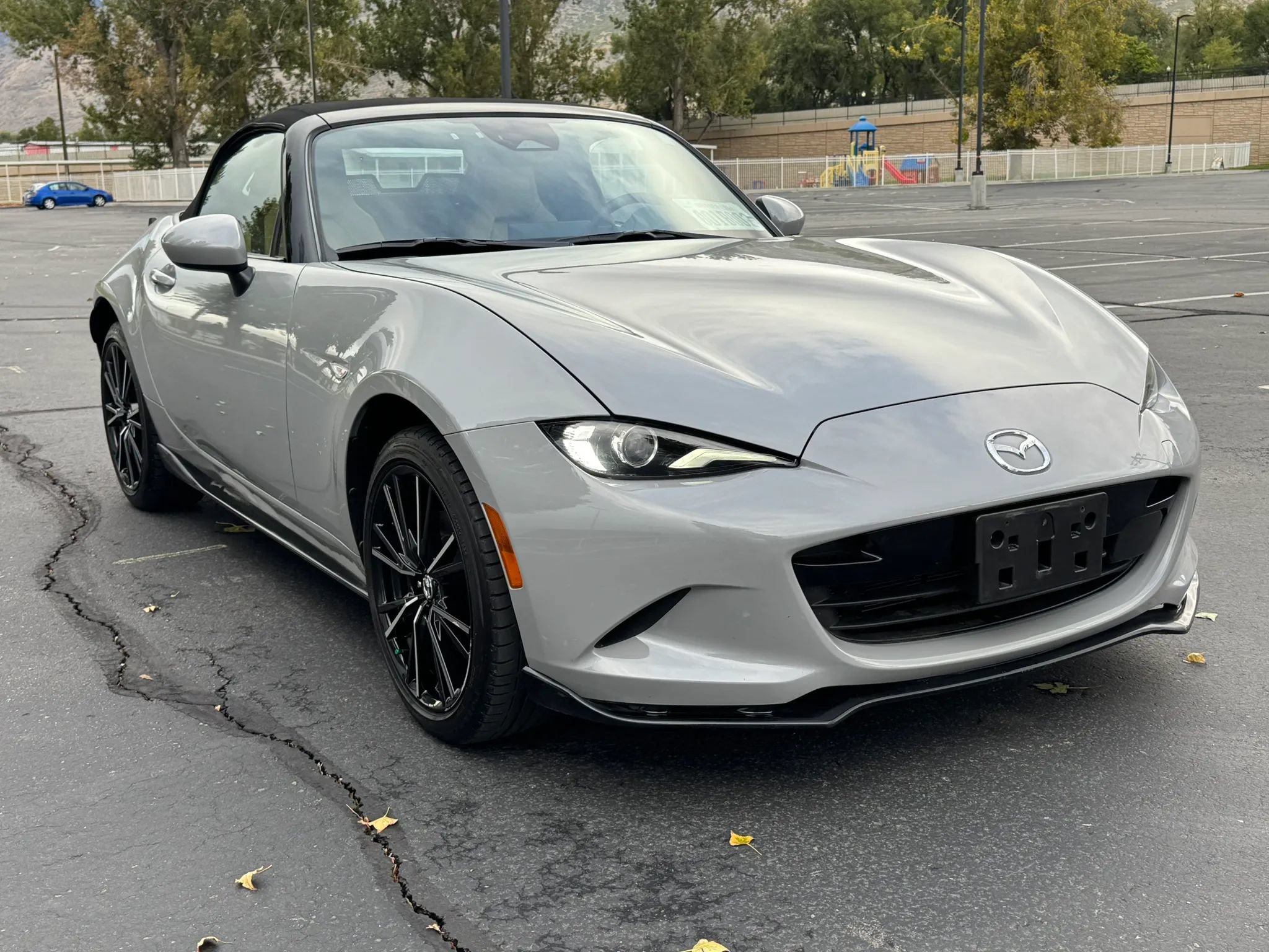 Used 2024 MAZDA MX-5 Miata Grand Touring w/ Appearance Package RWD image 10