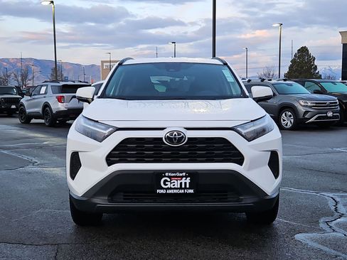 Used 2025 Toyota RAV4 XLE image 12
