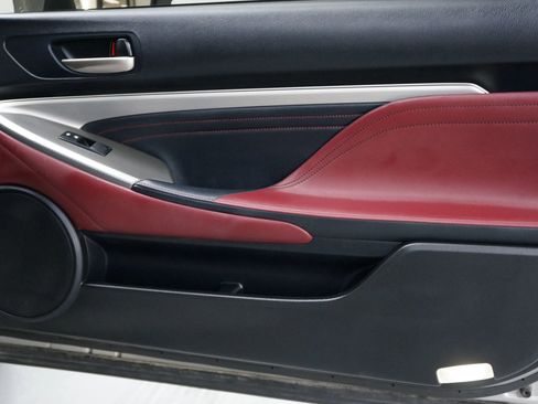 Used 2017 Lexus RC 200t image 32