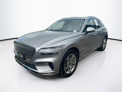 Used 2025 Genesis GV70 2.5T AWD/4WD image 3
