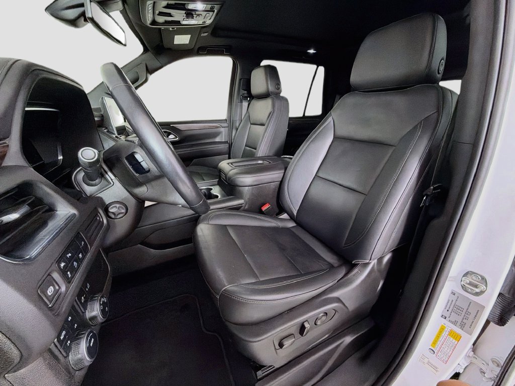 Used 2022 Chevrolet Tahoe Z71 w/ Luxury Package AWD/4WD image 12