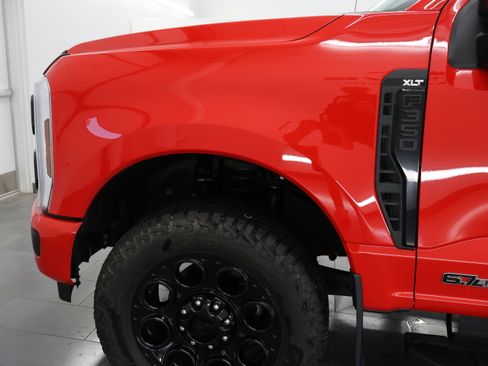 Used 2025 Ford F350 XLT w/ Black Appearance Package AWD/4WD image 36