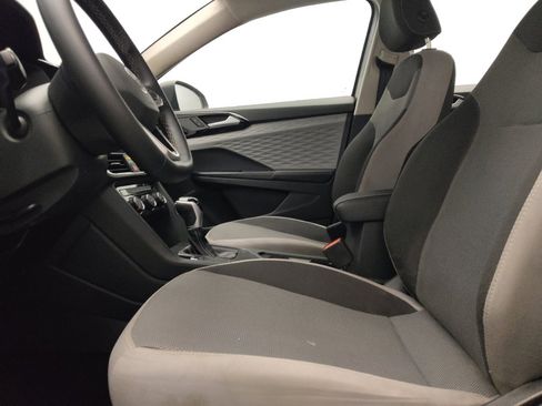 Used 2024 Volkswagen Taos S image 17