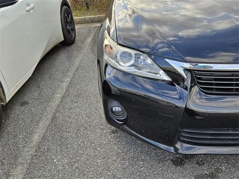 Used 2013 Lexus CT 200h image 6