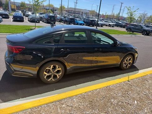 Used 2021 Kia Forte LXS FWD image 8