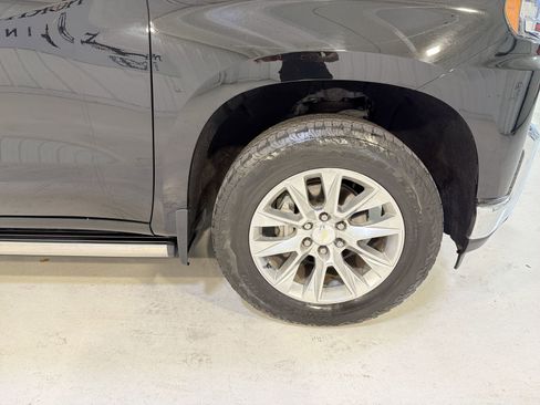 Used 2021 Chevrolet Silverado 1500 LTZ w/ Z71 Off-Road Package image 28