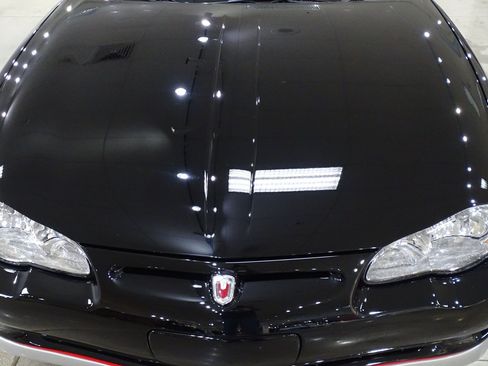 Used 2002 Chevrolet Monte Carlo SS w/ Pace Car Replica Pkg FWD image 26