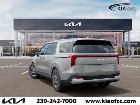 New 2026 Kia Carnival EX FWD image 4