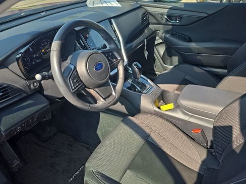 Used 2024 Subaru Outback Premium AWD/4WD image 13