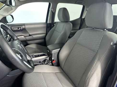 Used 2023 Toyota Tacoma SR5 AWD/4WD image 13