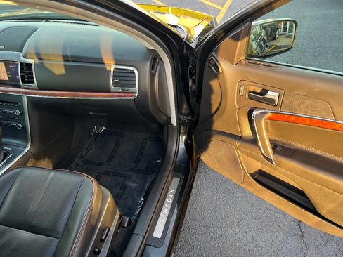 Used 2011 Lincoln MKZ w/ 102A Rapid Spec Order Code image 28