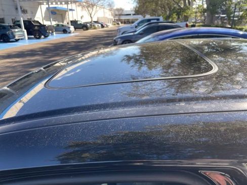 Used 2017 Honda Accord Touring image 4