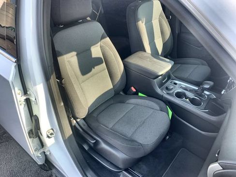 Certified 2023 Chevrolet Traverse LT FWD image 26