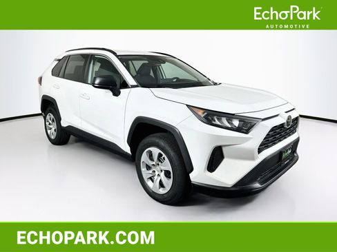 Used 2021 Toyota RAV4 LE AWD/4WD image 1