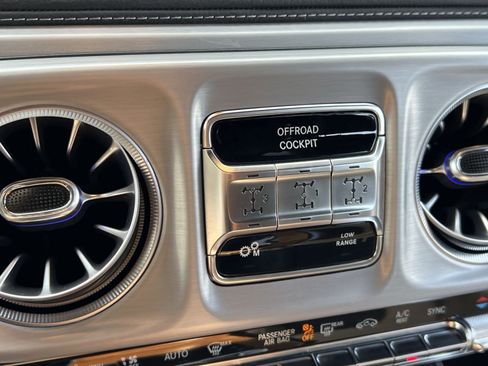 Used 2025 Mercedes-Benz G 63 AMG 4MATIC image 40