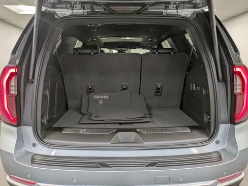 Used 2026 GMC Yukon Denali w/ Sun & Power Step Package AWD/4WD image 24