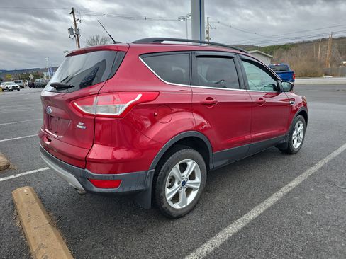 Used 2016 Ford Escape SE w/ Equipment Group 201A image 3
