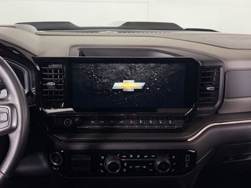Used 2023 Chevrolet Silverado 1500 ZR2 w/ Technology Package AWD/4WD image 11