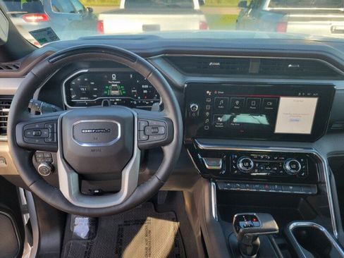Used 2023 GMC Sierra 1500 Denali RWD image 13
