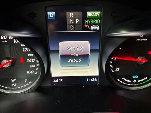 Used 2019 Mercedes-Benz GLC 350e 4MATIC image 22