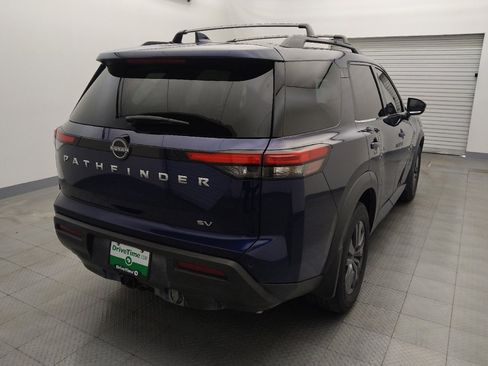 Used 2022 Nissan Pathfinder SV w/ SV Premium Package image 7