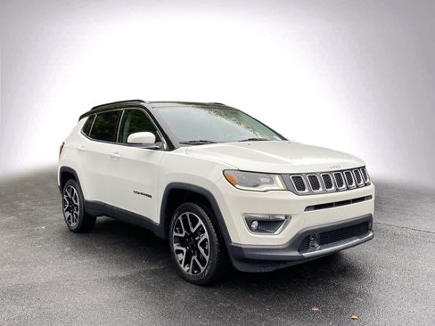 Used 2021 Jeep Compass Limited w/ Sun and Sound Group image 2
