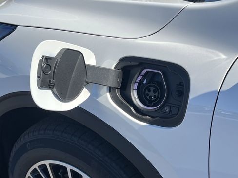 New 2026 Ford Escape Base image 27