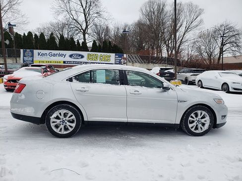 Used 2010 Ford Taurus SEL image 3
