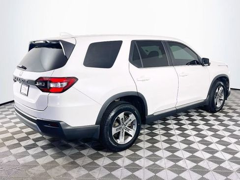 Used 2023 Honda Pilot EX-L image 2