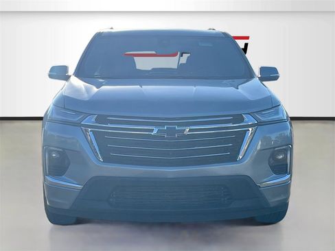 Used 2023 Chevrolet Traverse Premier image 2