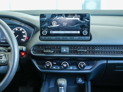 Used 2025 Honda HR-V LX image 17