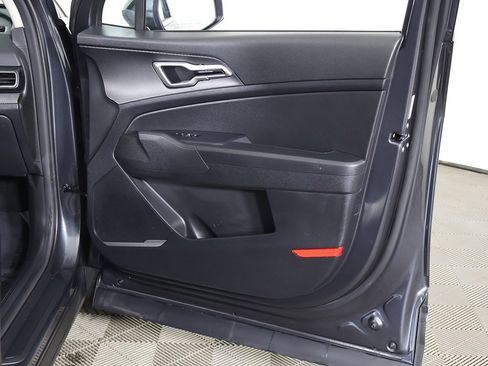 Used 2023 Kia Sportage LX image 22