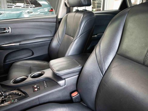 Used 2016 Toyota Avalon Touring FWD image 10
