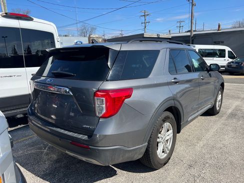 Certified 2021 Ford Explorer XLT w/ Equipment Group 202A image 4