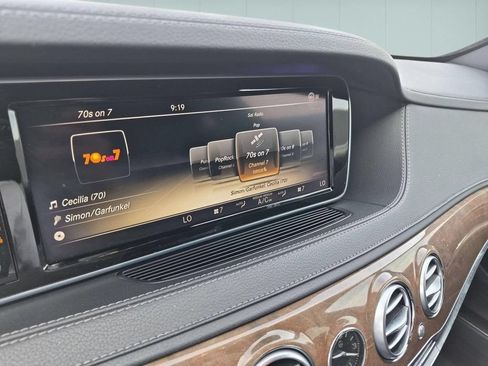 Used 2014 Mercedes-Benz S 550 Sedan image 24