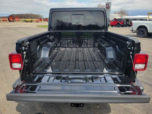 New 2026 Jeep Gladiator Sport image 28