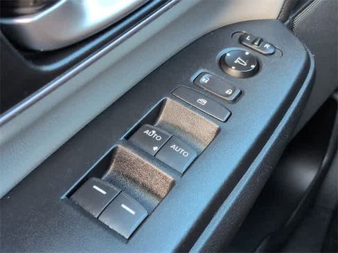 Used 2018 Honda CR-V EX-L image 41