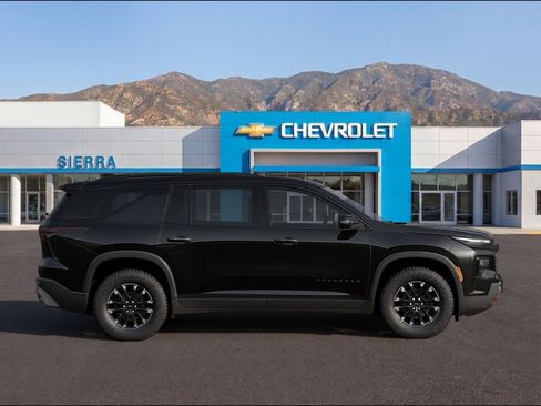 New 2026 Chevrolet Traverse Z71 w/ LPO, Cargo Package AWD/4WD image 3