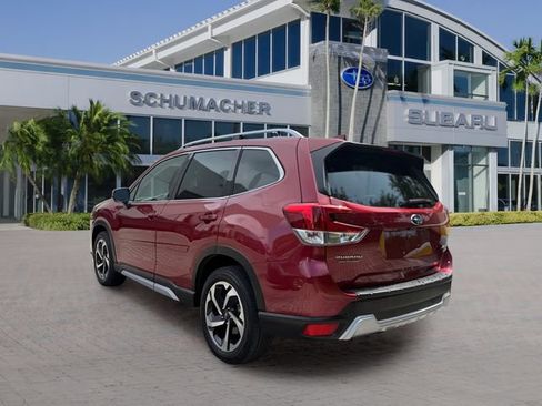 Used 2023 Subaru Forester Touring AWD/4WD image 5