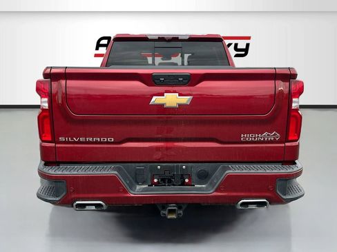 Used 2024 Chevrolet Silverado 1500 High Country w/ Technology Package AWD/4WD image 6