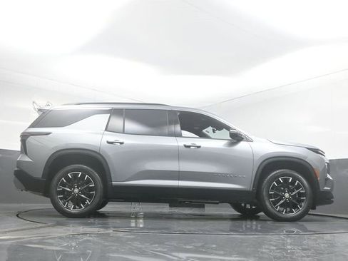 New 2026 Chevrolet Traverse LT image 32