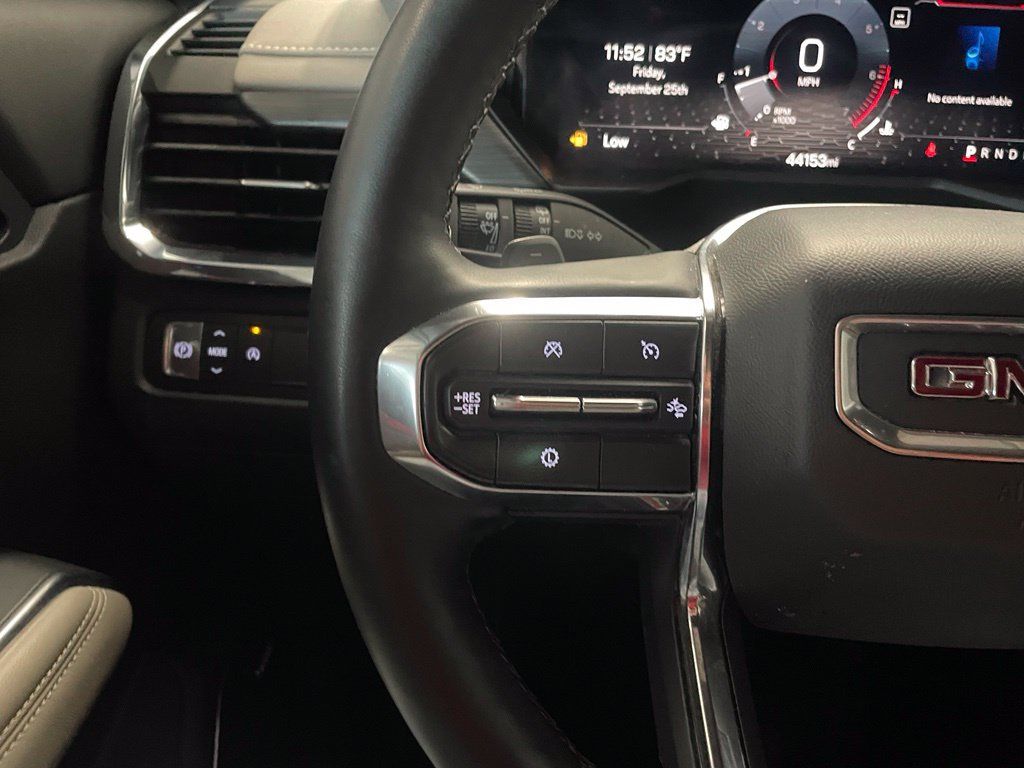 Used 2024 GMC Acadia Elevation w/ Luxury Package FWD image 12