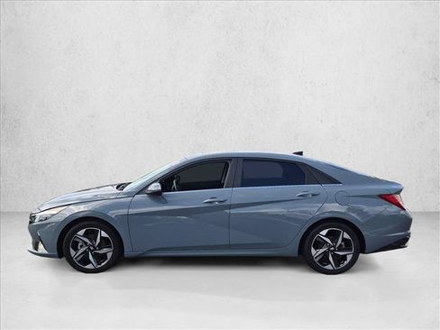 Used 2023 Hyundai Elantra Limited FWD image 16