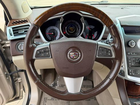 Used 2012 Cadillac SRX Luxury image 12