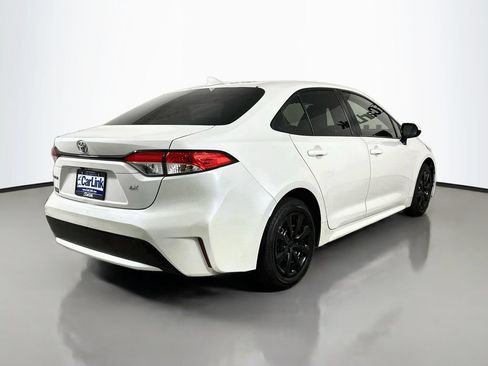 Used 2020 Toyota Corolla LE FWD image 8