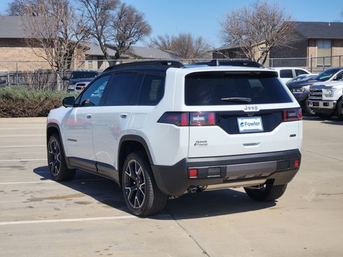 New 2026 Jeep Cherokee Overland w/ Advanced Pro Tech Group AWD/4WD image 3