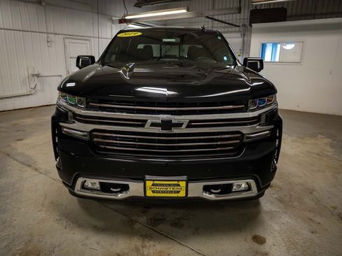 Used 2019 Chevrolet Silverado 1500 High Country image 2
