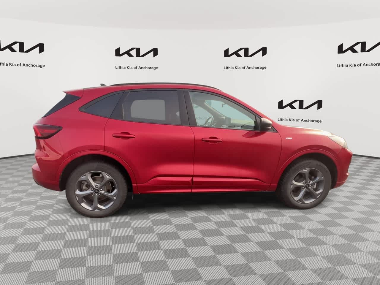 Used 2024 Ford Escape ST-Line AWD/4WD image 2